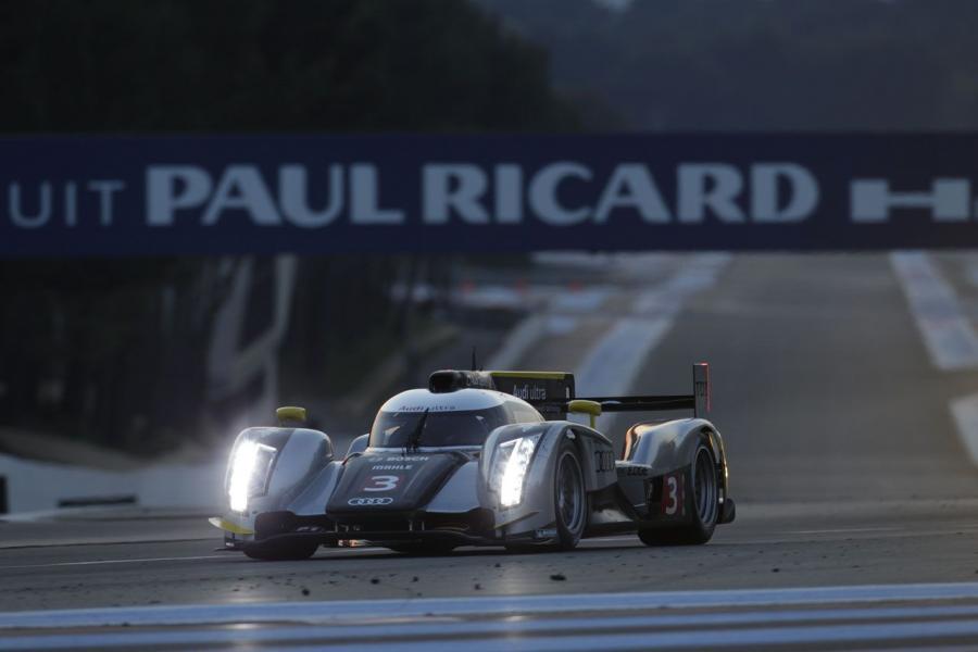  Audi R18 TDI 2011 года  (фото 35 из 77)